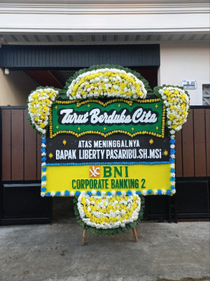 Papan Bunga Duka di Maniamolo