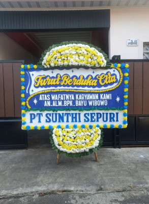 Papan Bunga Duka di Maniamolo